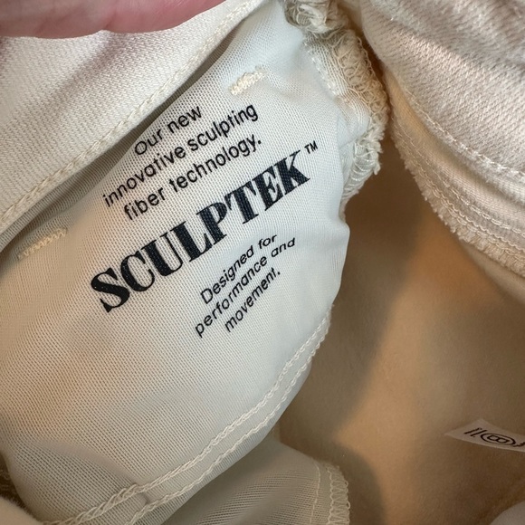 Athleta Flex Straight Leg Ankle Jean in Bone, in size 4 🍦 - Picture 6 of 7